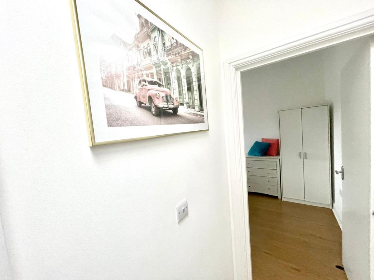 Koala & Tree - 2 Bedroom In City Centre - Short Lets & Serviced Accommodation Cambridge Exterior photo